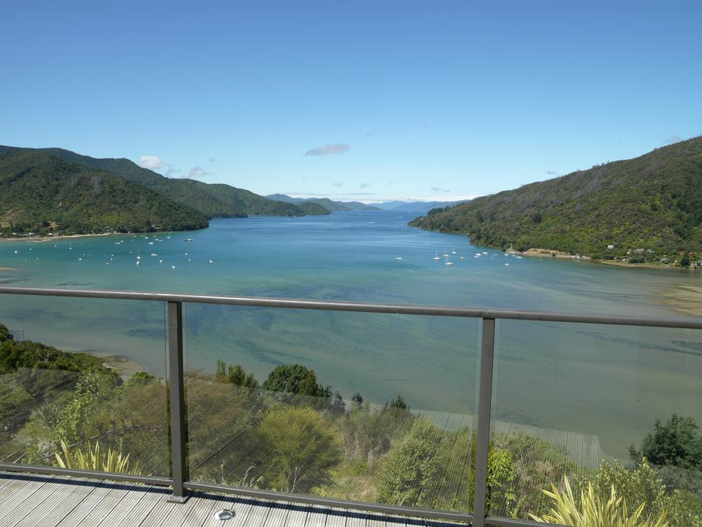 Okiwa Bay Lodge Picton Esterno foto