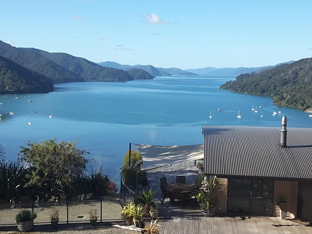 Okiwa Bay Lodge Picton Esterno foto