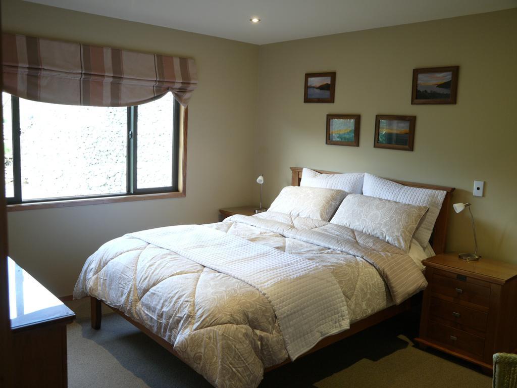 Okiwa Bay Lodge Picton Esterno foto