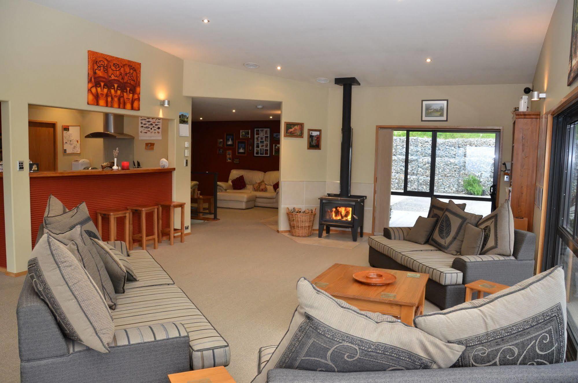 Okiwa Bay Lodge Picton Esterno foto
